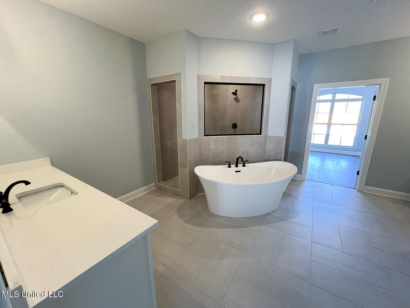 11317 Vickis Lane, Olive Branch, Mississippi image 35