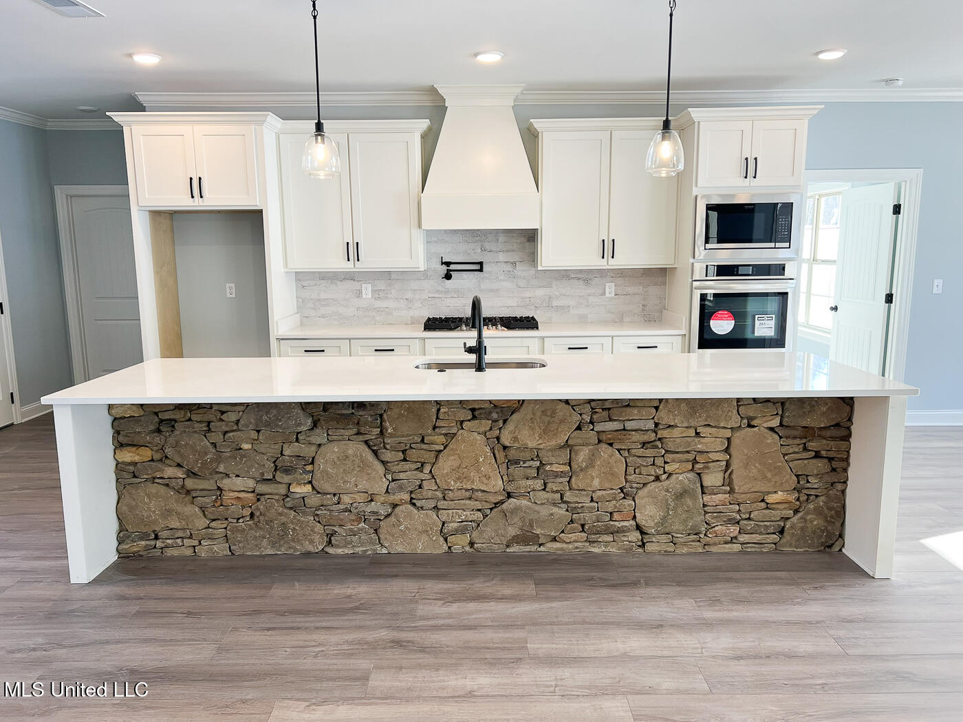 11317 Vickis Lane, Olive Branch, Mississippi image 19