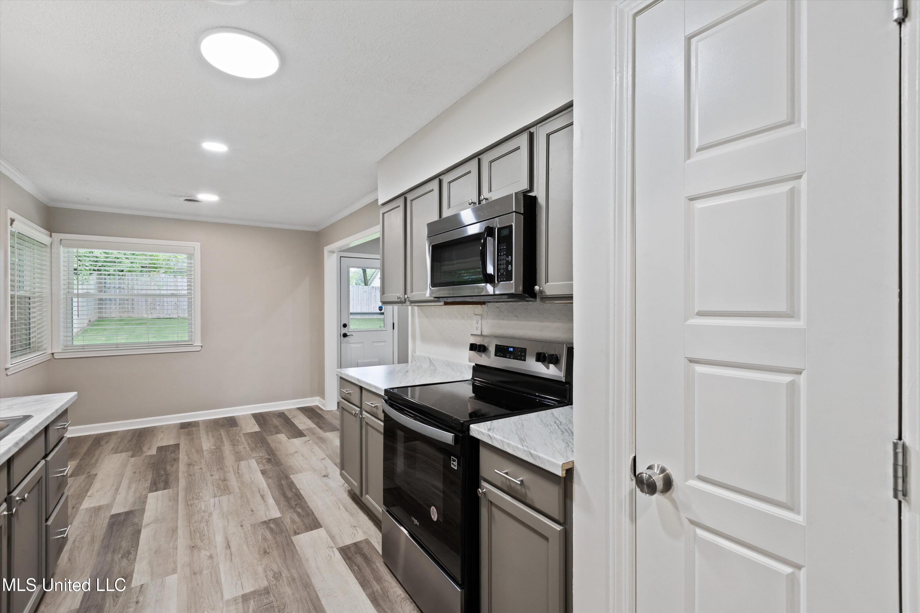 830 Pinestone Place, Southaven, Mississippi image 13