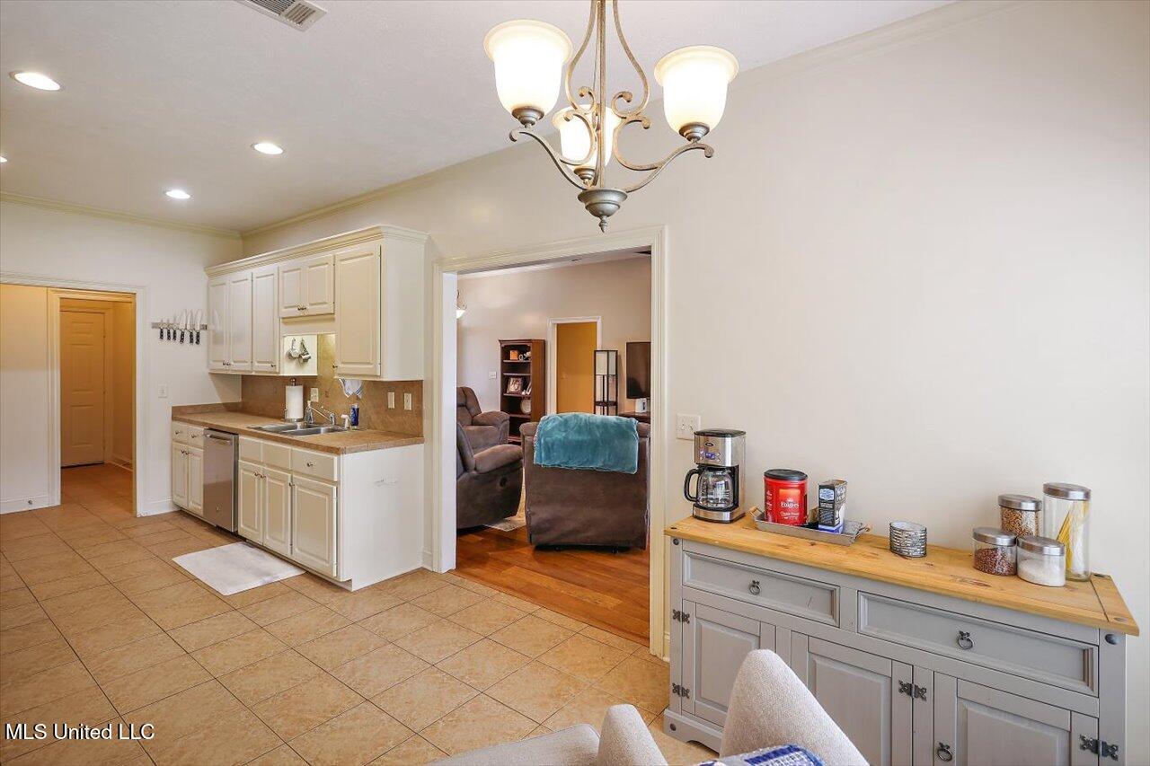 103 Richmond Way, Canton, Mississippi image 13