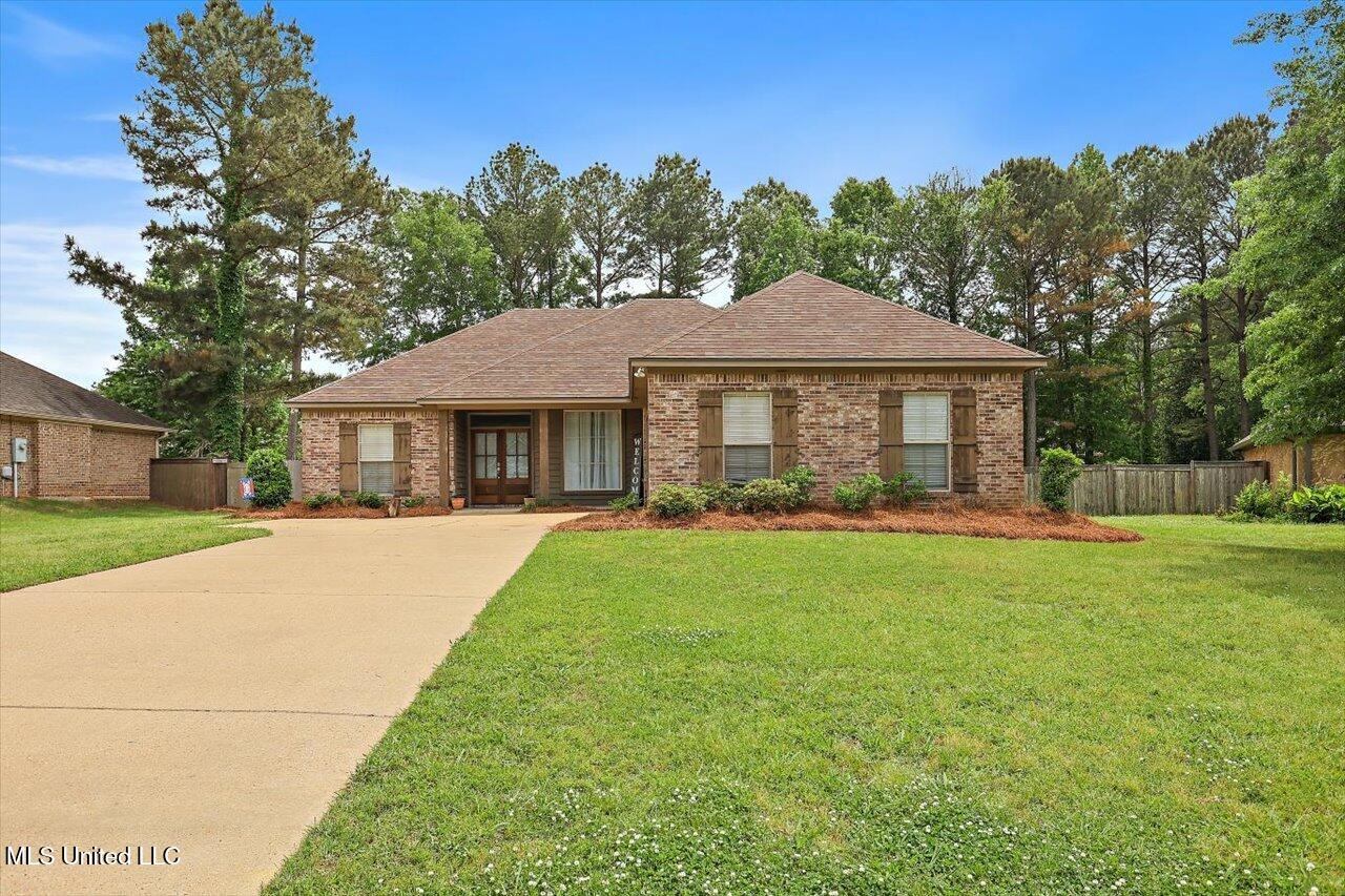 103 Richmond Way, Canton, Mississippi image 1