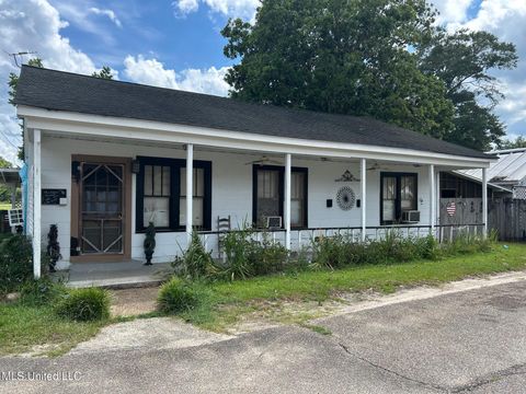 Homes For Sale - 67 Main Avenue<br/> Brooklyn, MS 39425