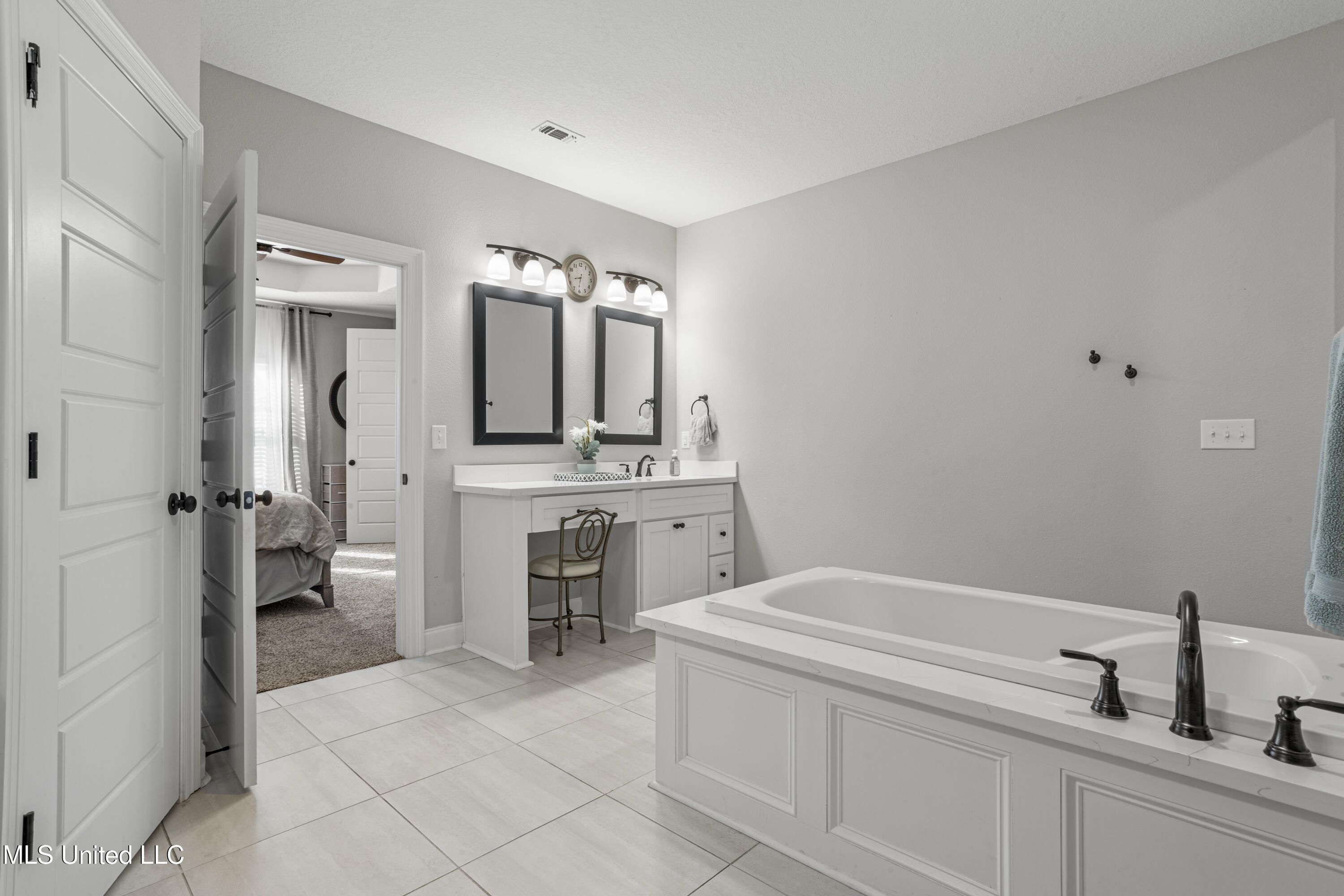 2900 Harder Road, Ocean Springs, Mississippi image 39