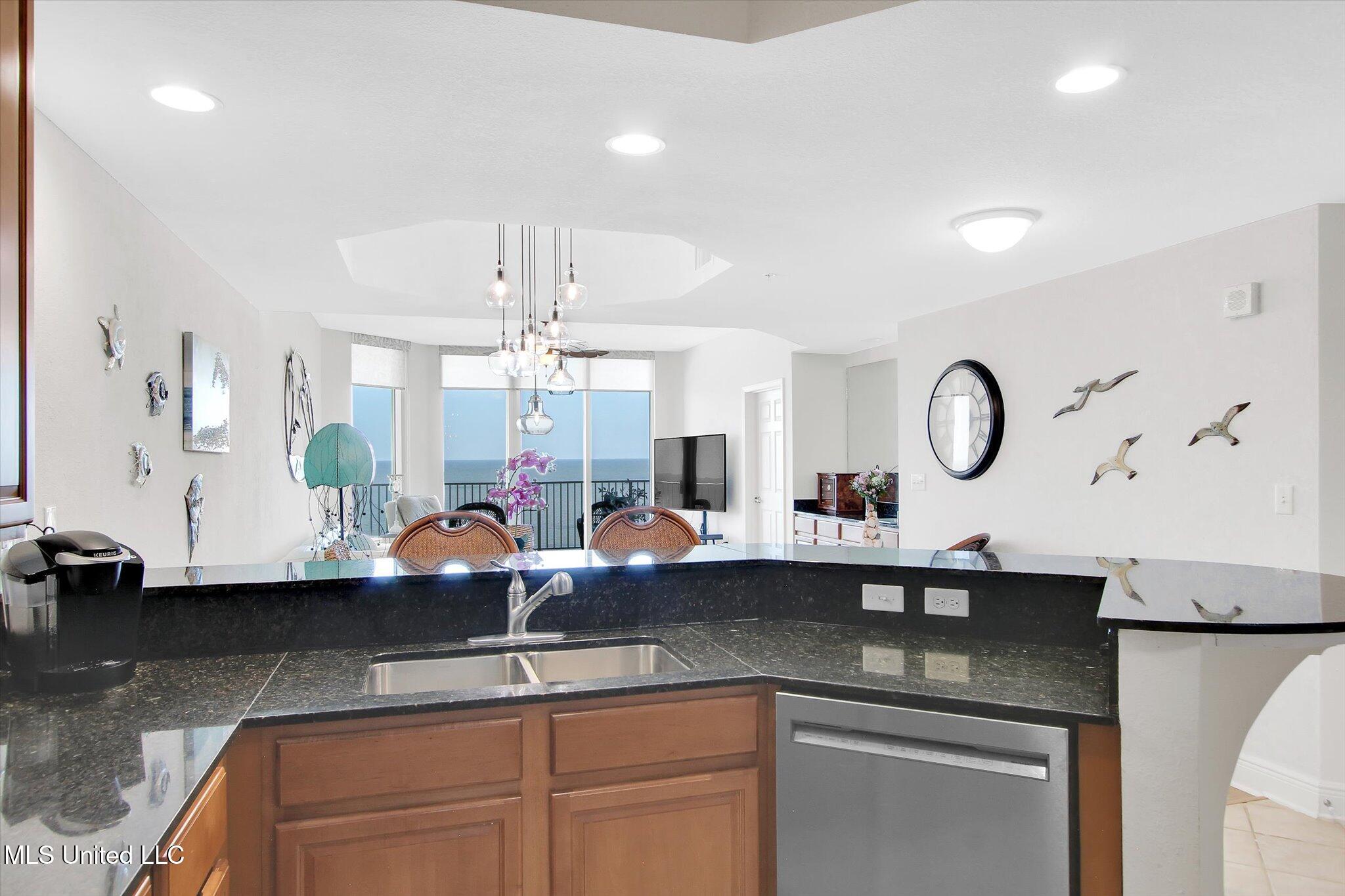 2668 Beach Boulevard #1405, Biloxi, Mississippi image 27