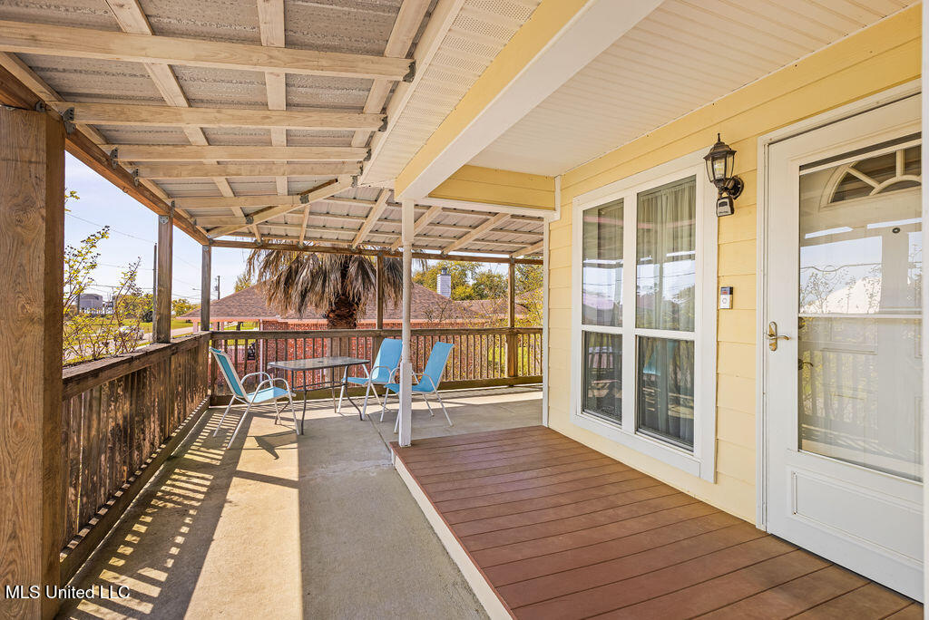 210 S Seashore Avenue, Long Beach, Mississippi image 27