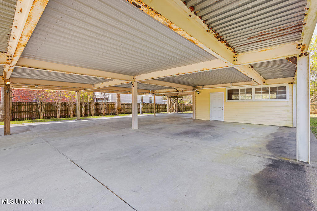 210 S Seashore Avenue, Long Beach, Mississippi image 24