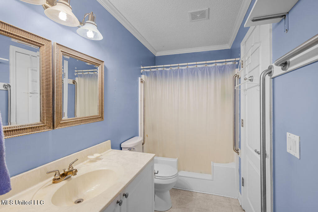 210 S Seashore Avenue, Long Beach, Mississippi image 16