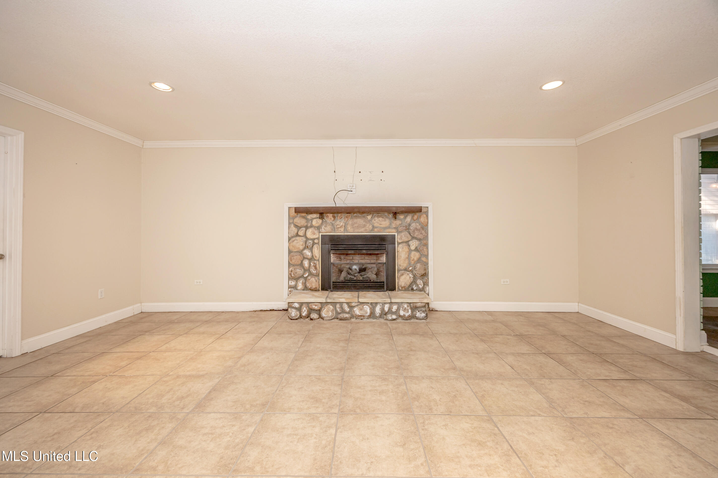 9724 Parkland Court, Moss Point, Mississippi image 24