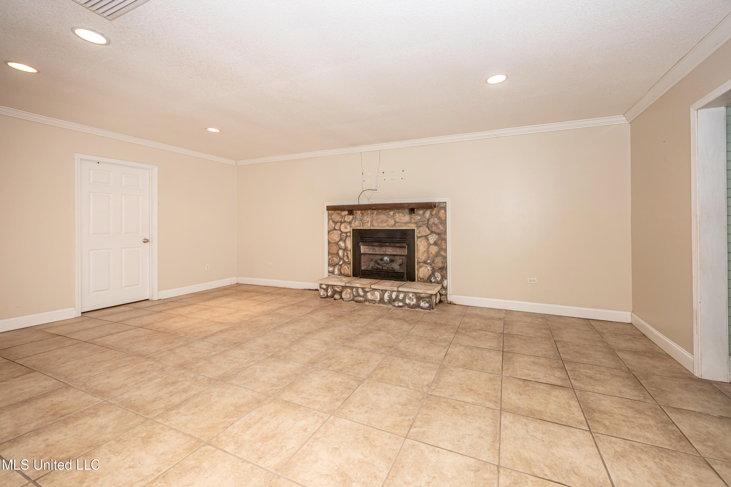 9724 Parkland Court, Moss Point, Mississippi image 22