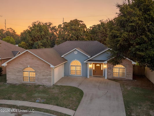 2124 LINDHRIDGE DR, GULFPORT, MS 39507 - Image 03a079841ef837e34cd3c3e8023daaad/1108083676
