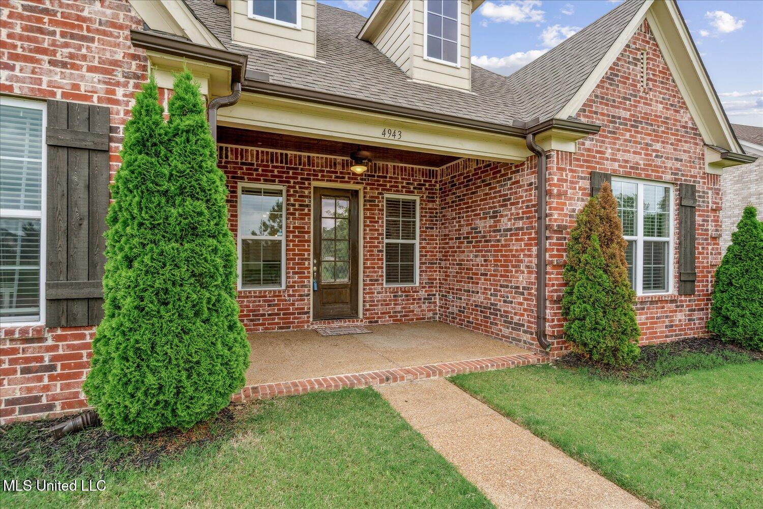 4943 W Margarette Circle, Olive Branch, Mississippi image 3
