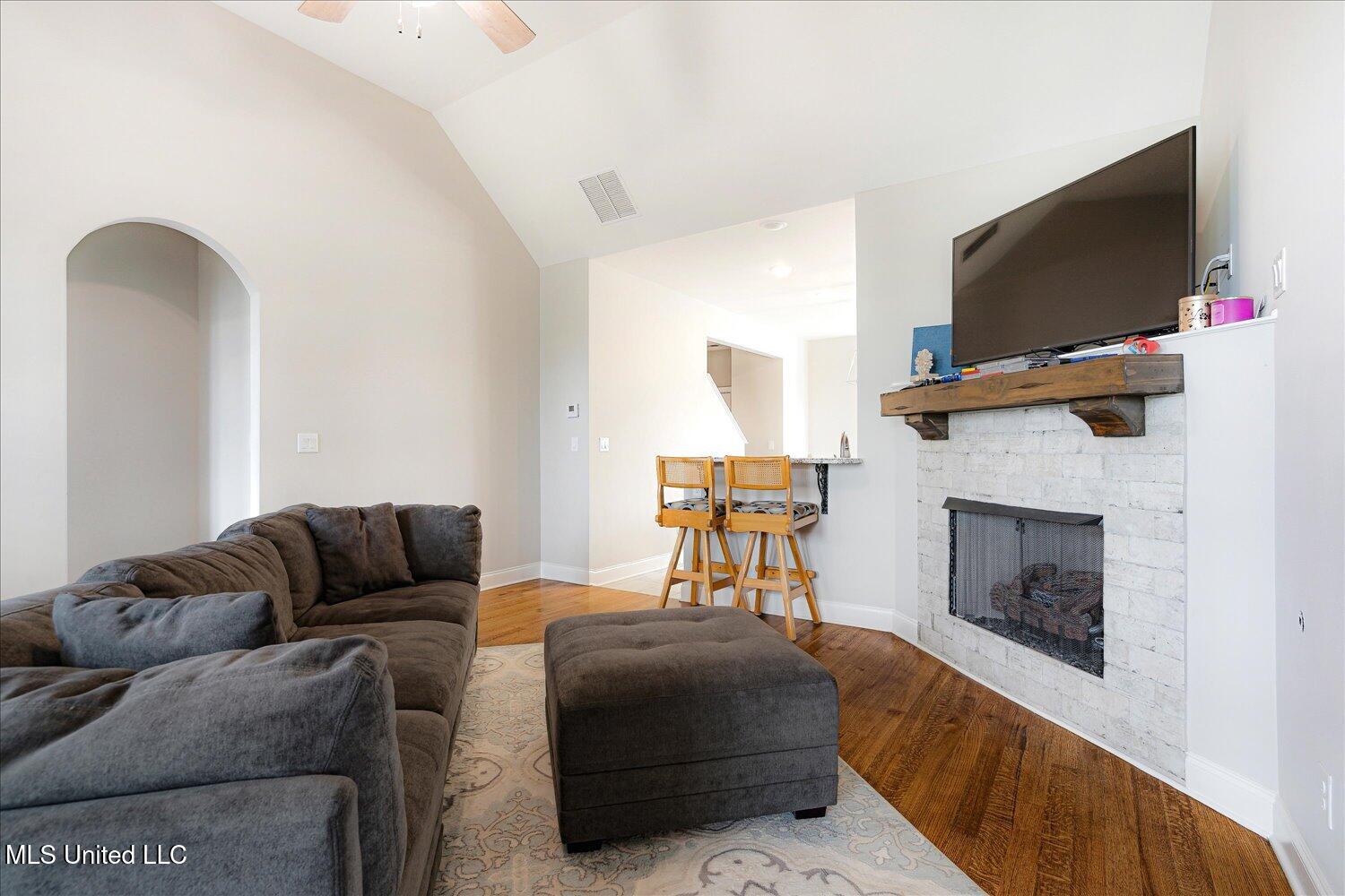 4943 W Margarette Circle, Olive Branch, Mississippi image 10
