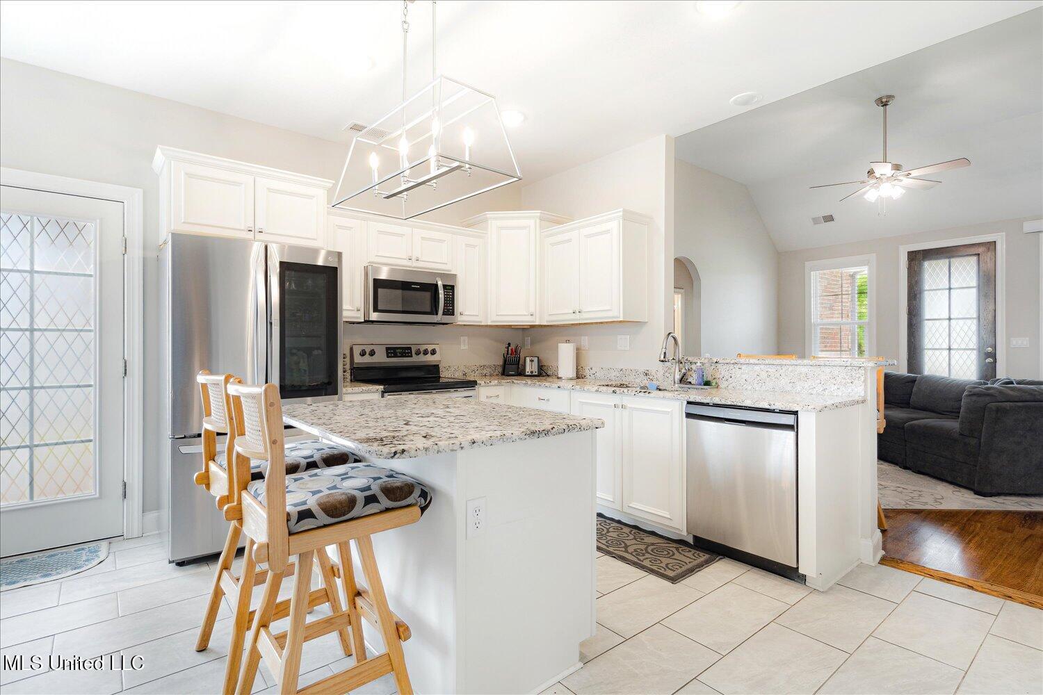 4943 W Margarette Circle, Olive Branch, Mississippi image 18