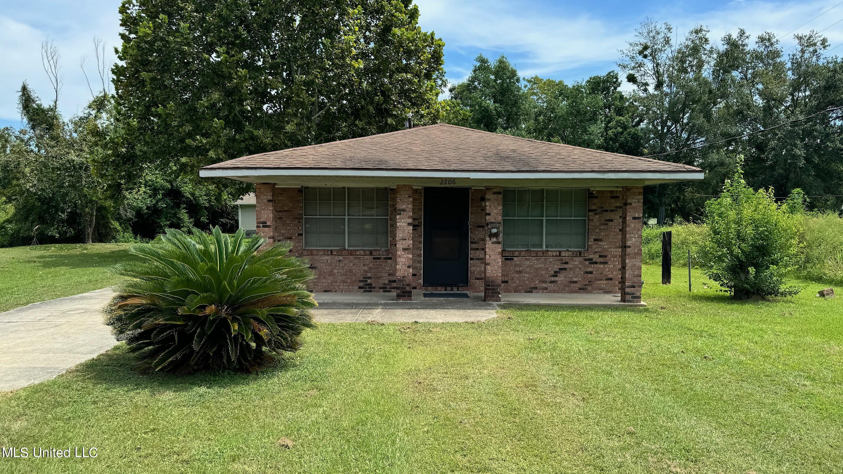 2206 33rd Avenue, Gulfport, Mississippi image 1