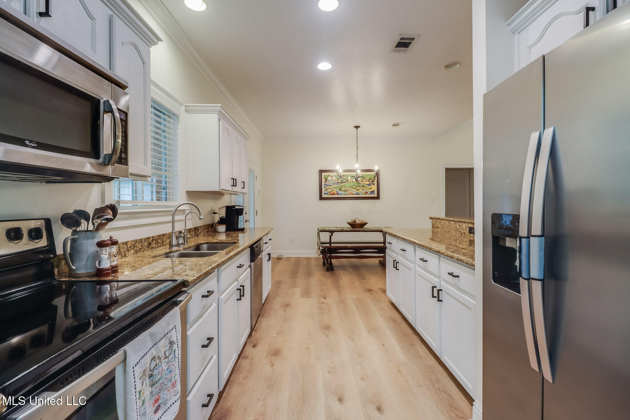 6811 Old Fort Bayou Road, Ocean Springs, Mississippi image 12