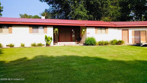 Homes For Sale - 415 Wilson Drive<br/> Pike County, McComb, MS 39648