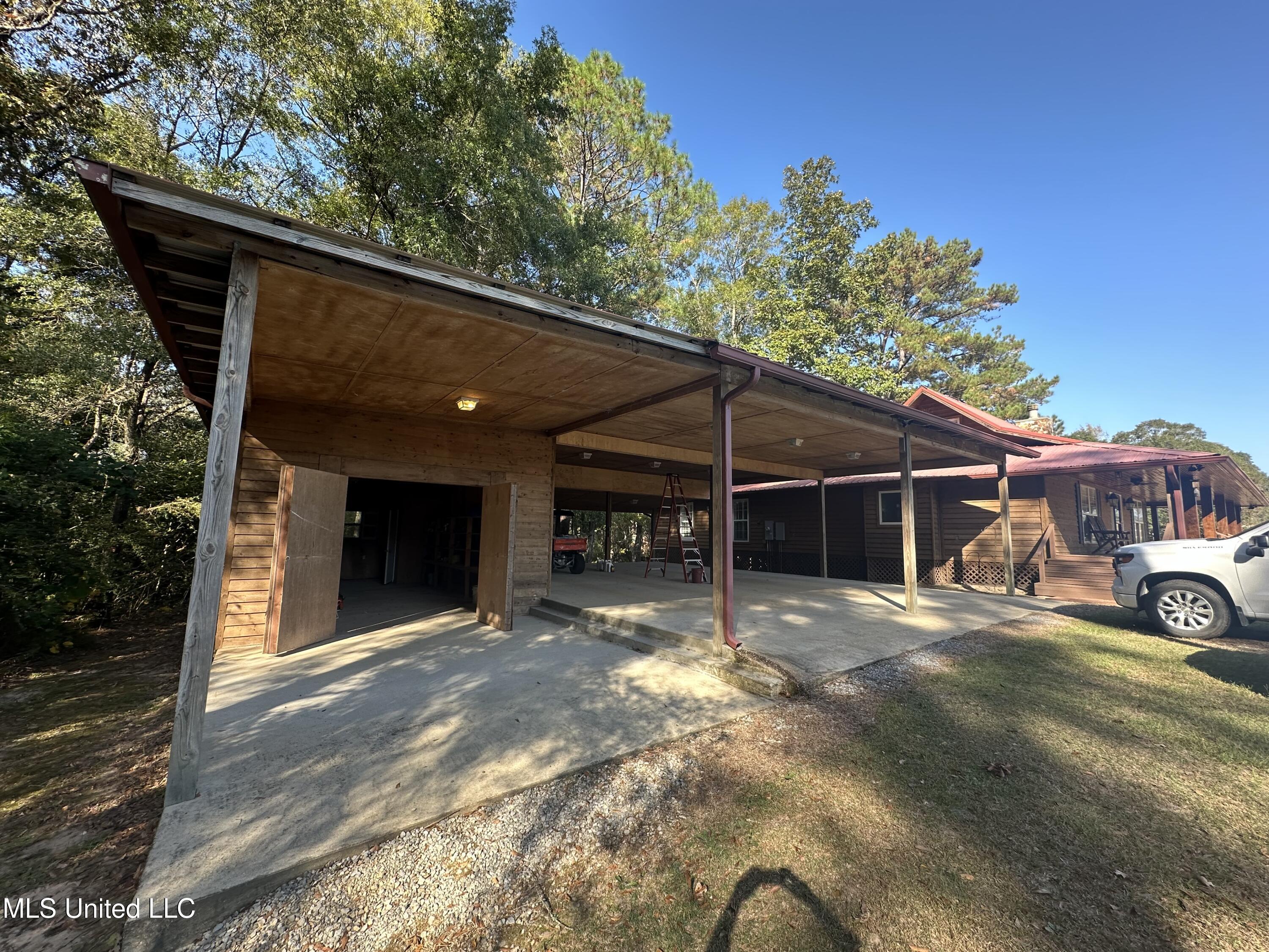 2276 Twin Creek Road, Lucedale, Mississippi image 6