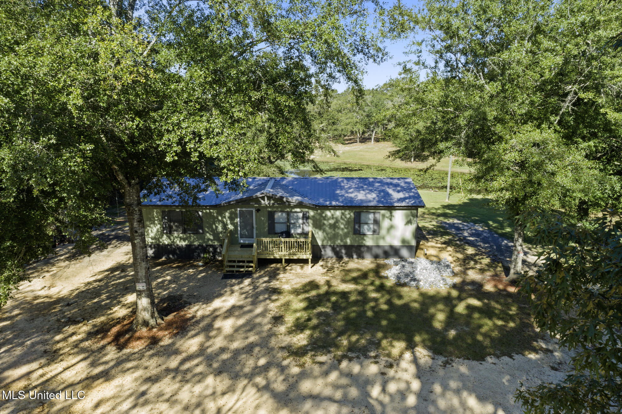 18320 Diamond Road, Saucier, Mississippi image 2