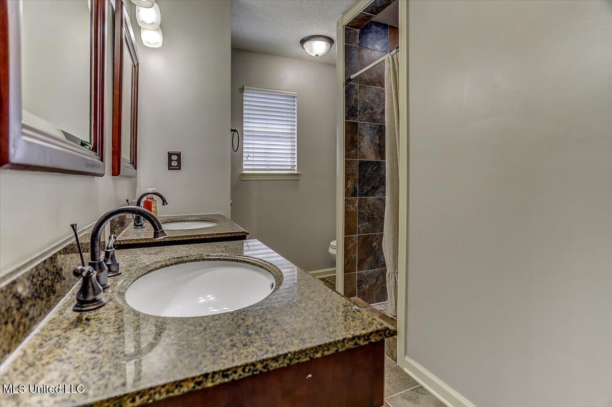 5925 Stafford Drive, Southaven, Mississippi image 28