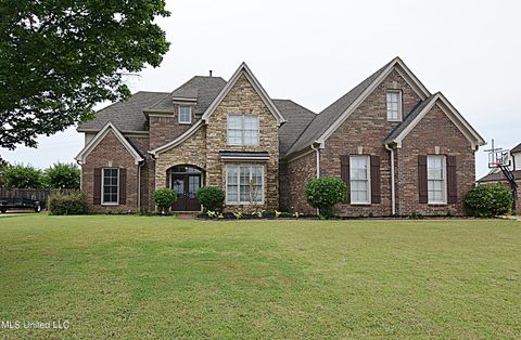 Single Family Residence in Southaven MS 3790 Old Orchard Place.jpg