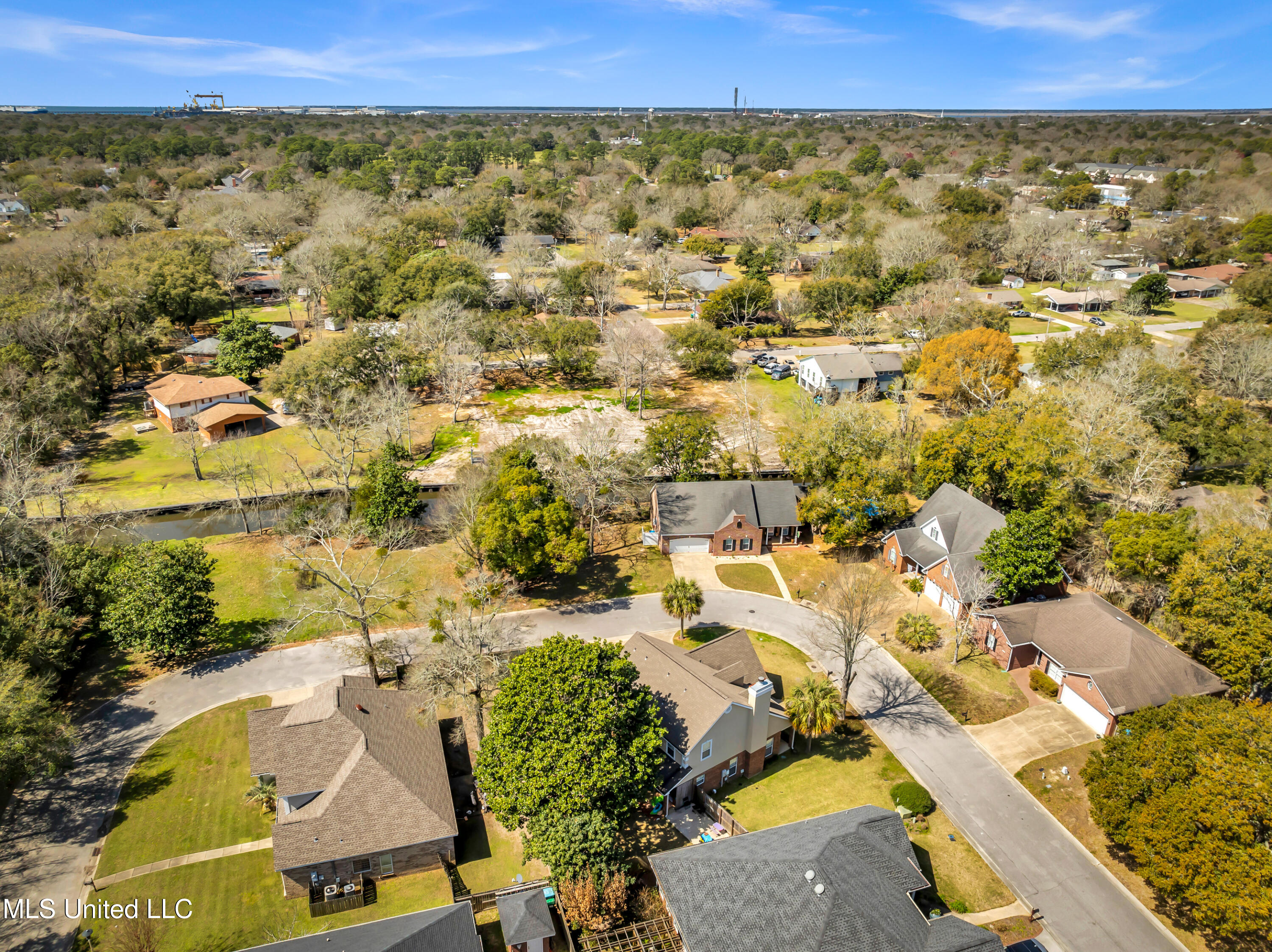 3510 Bramblewood Circle, Pascagoula, Mississippi image 32