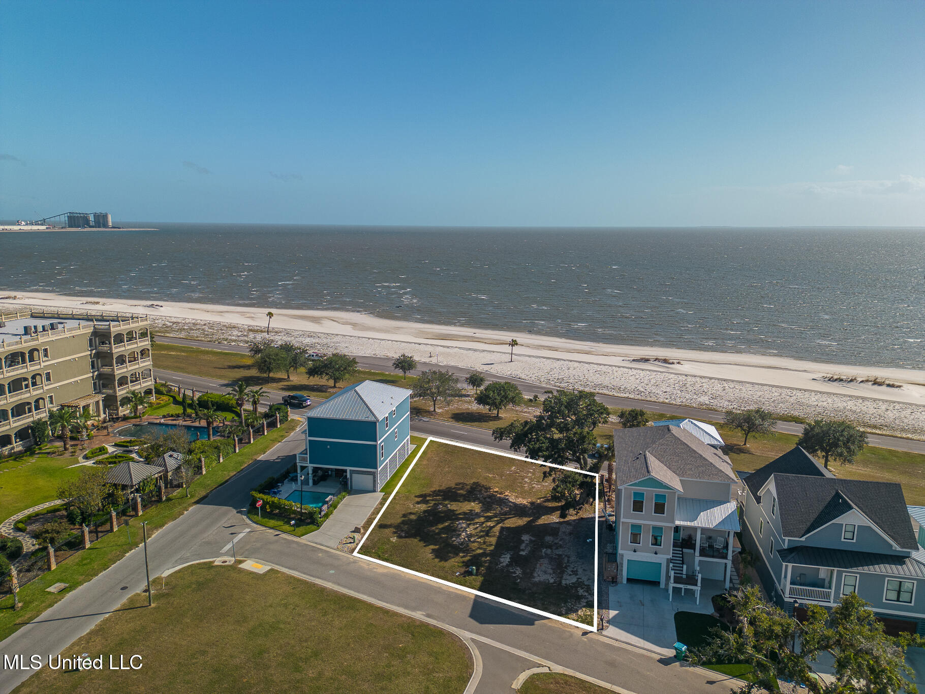 4713 W Beach Boulevard, Gulfport, Mississippi image 1