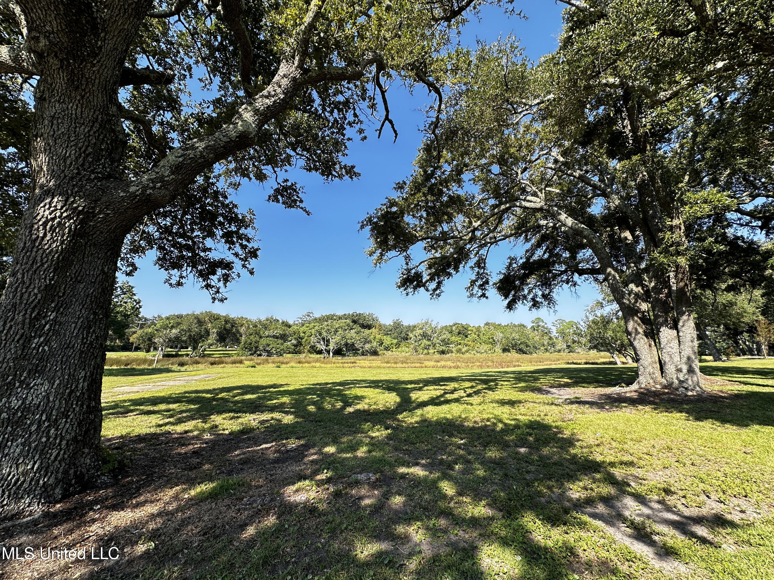 607 11th Street, Pascagoula, Mississippi image 1