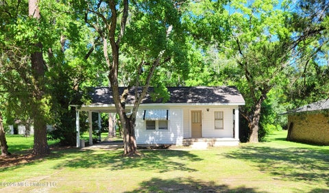 Homes For Sale - 6912 N Springwater Street<br/> Moss Point, MS 39563