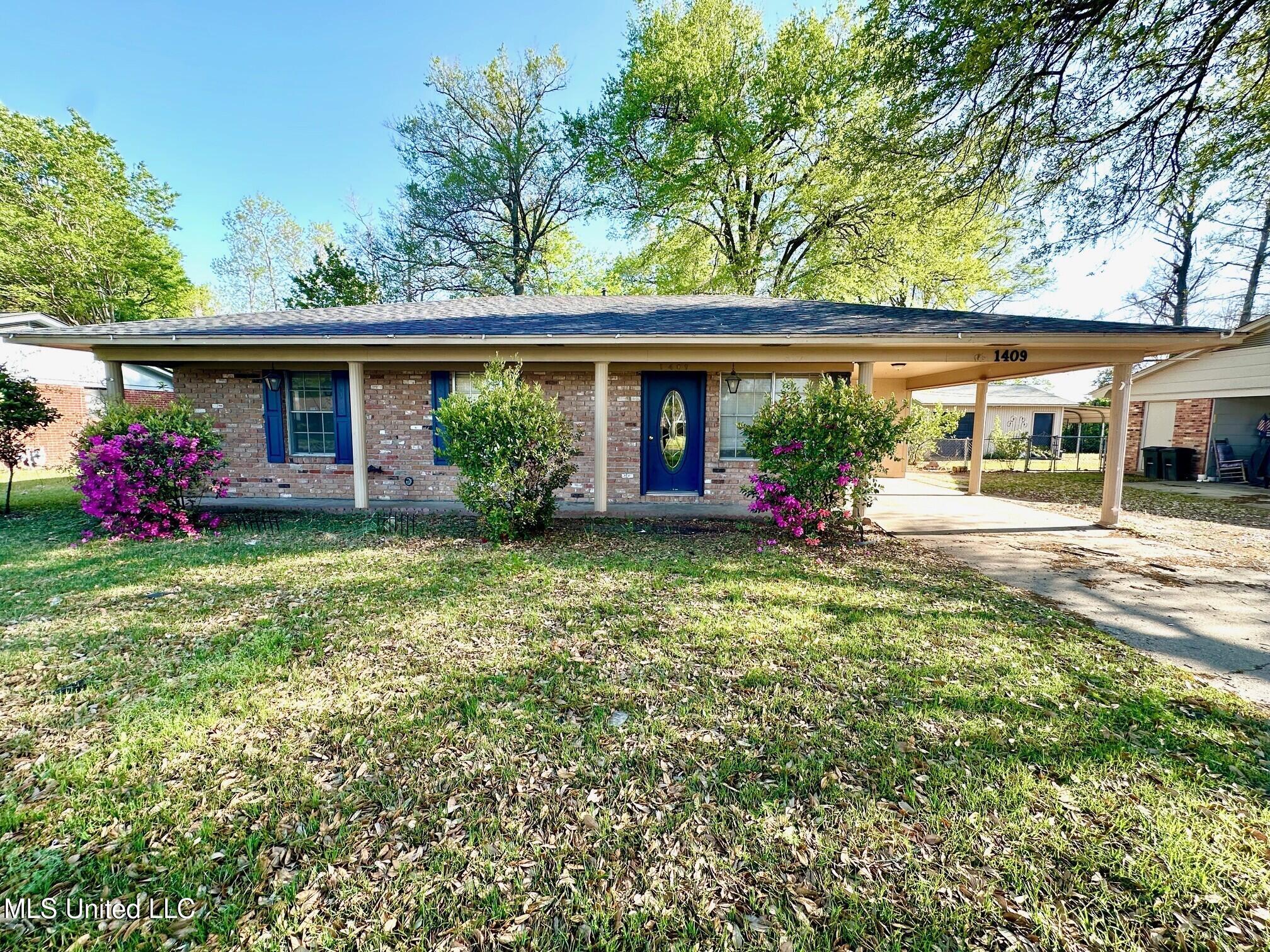 1409 Brierwood Street, Cleveland, Mississippi image 1