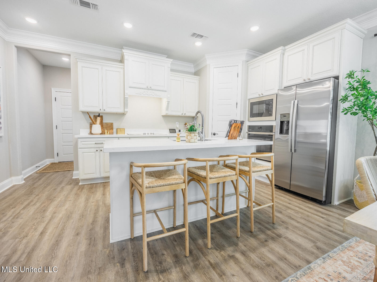 123 Everly Circle