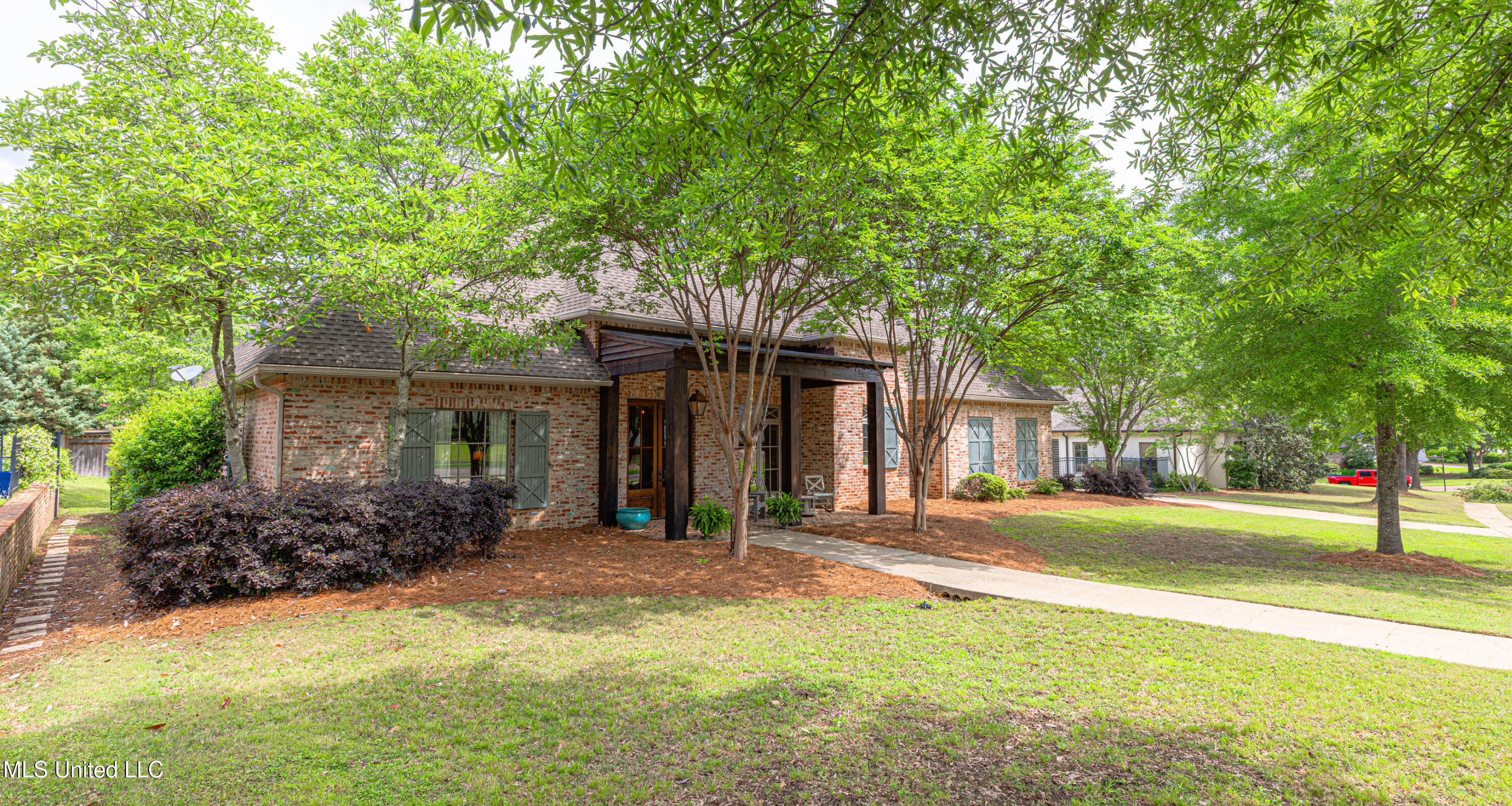 104 Ivy Brook Drive, Madison, Mississippi image 8