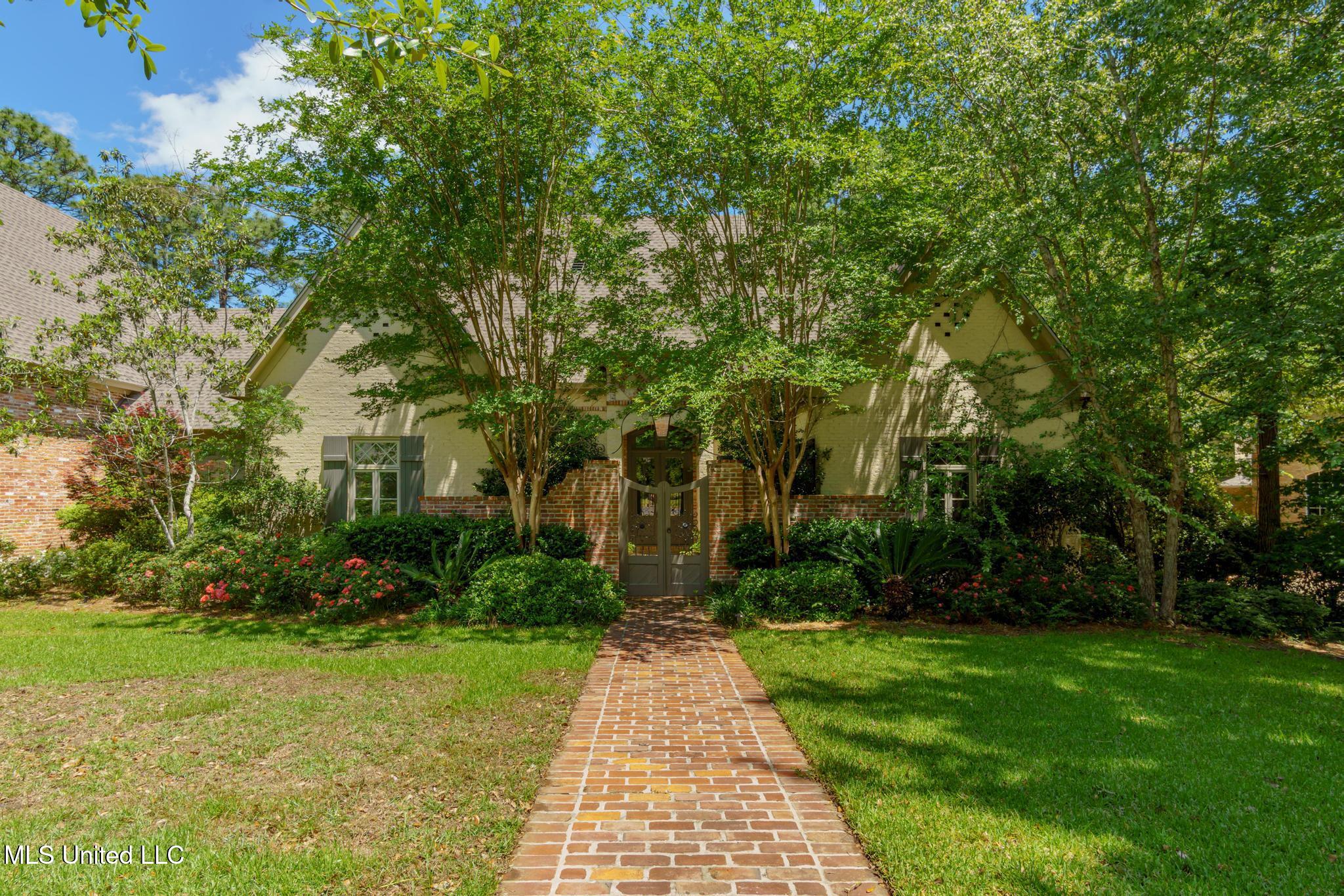 28 Millikens Bend, Hattiesburg, Mississippi image 2