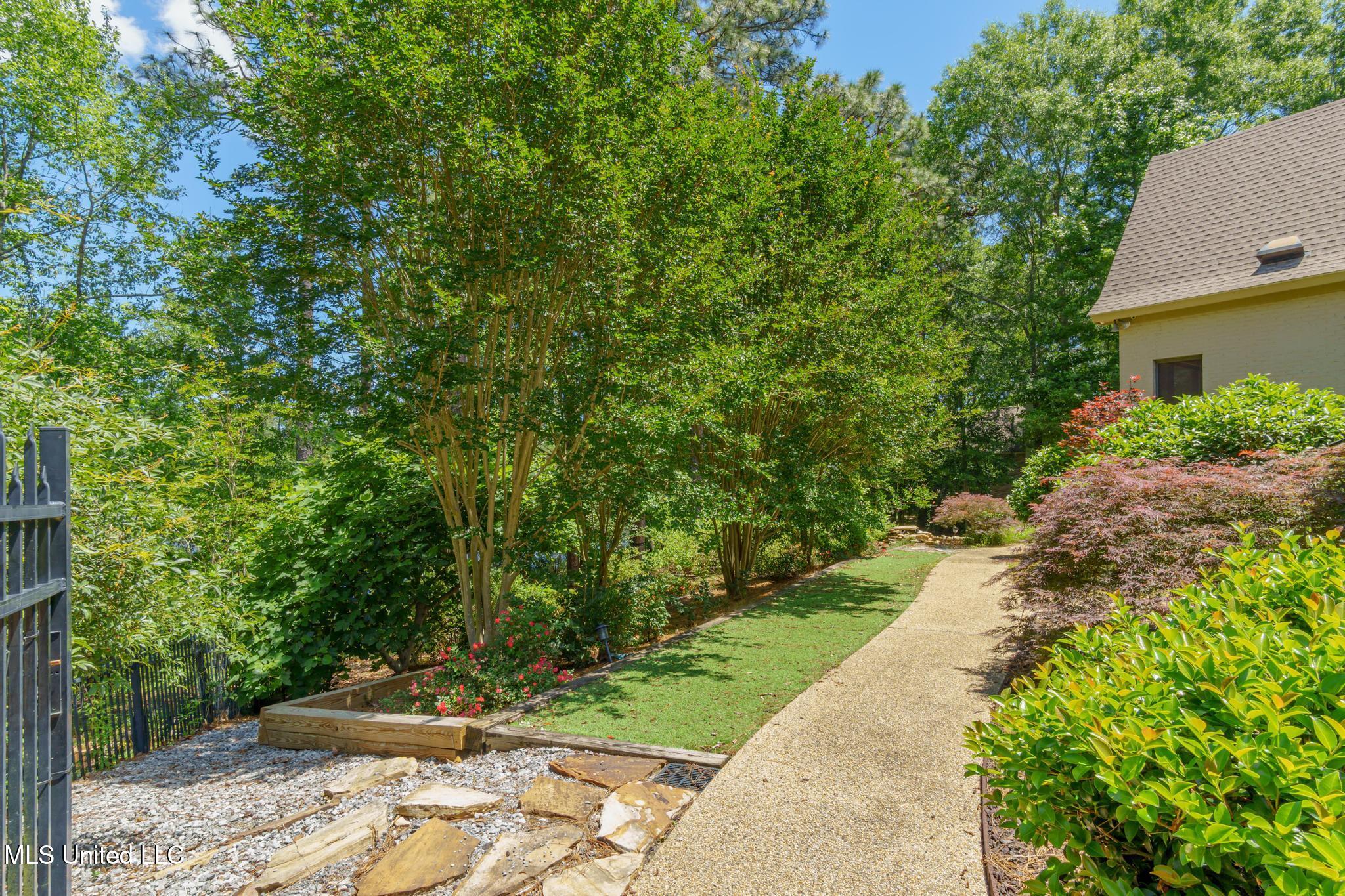 28 Millikens Bend, Hattiesburg, Mississippi image 9