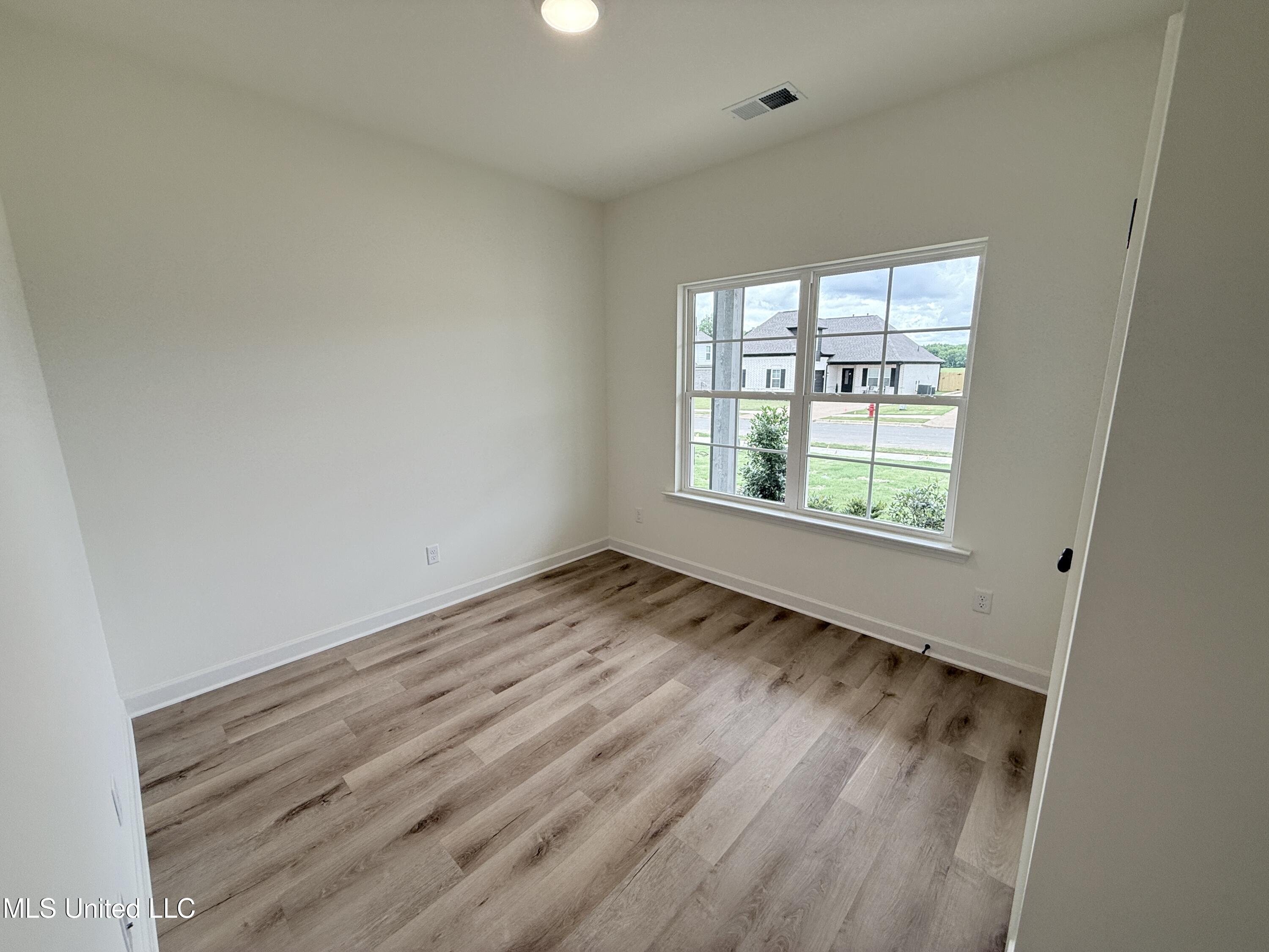 6360 Acorn Way, Walls, Mississippi image 21