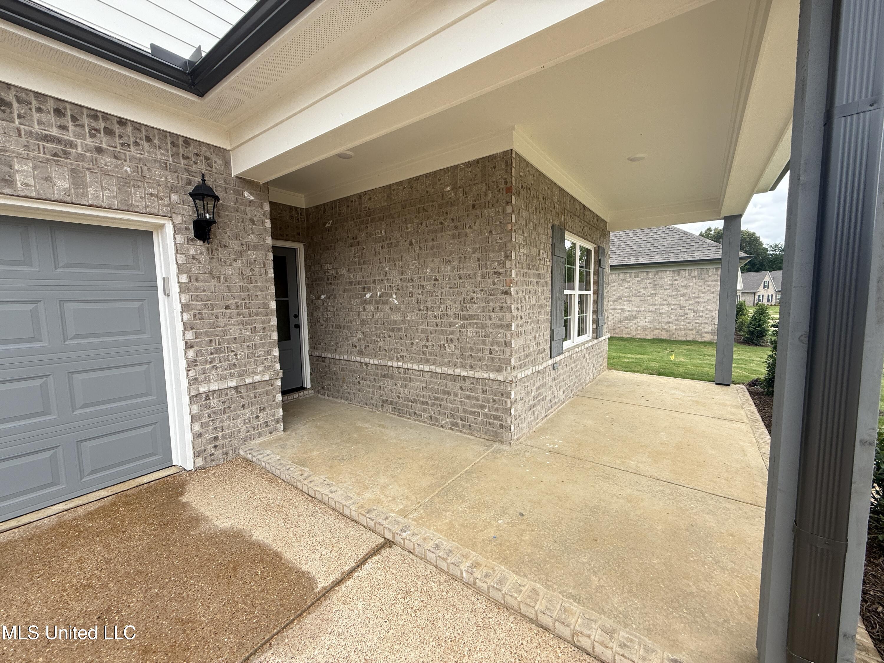 6360 Acorn Way, Walls, Mississippi image 3