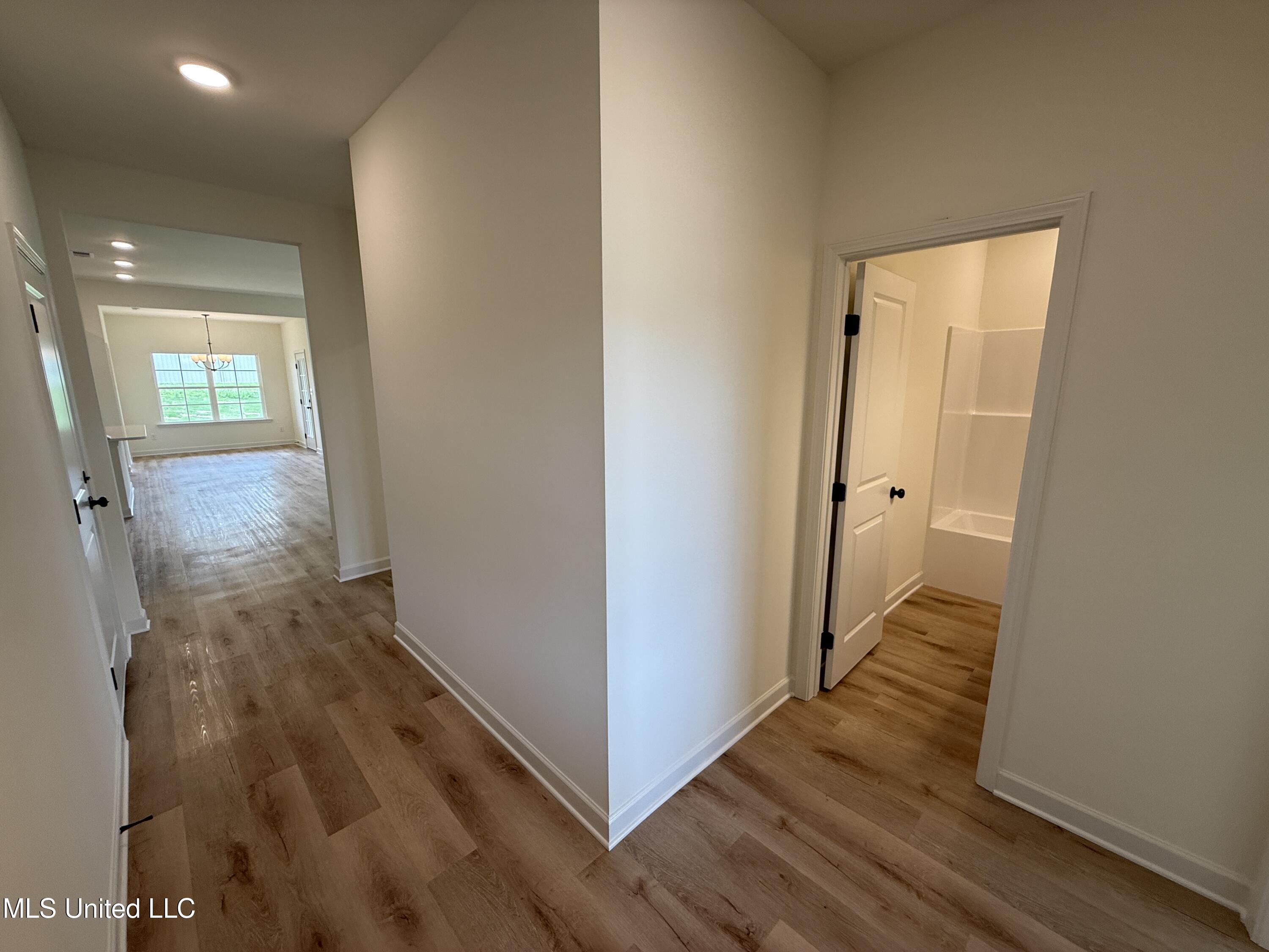 6360 Acorn Way, Walls, Mississippi image 20