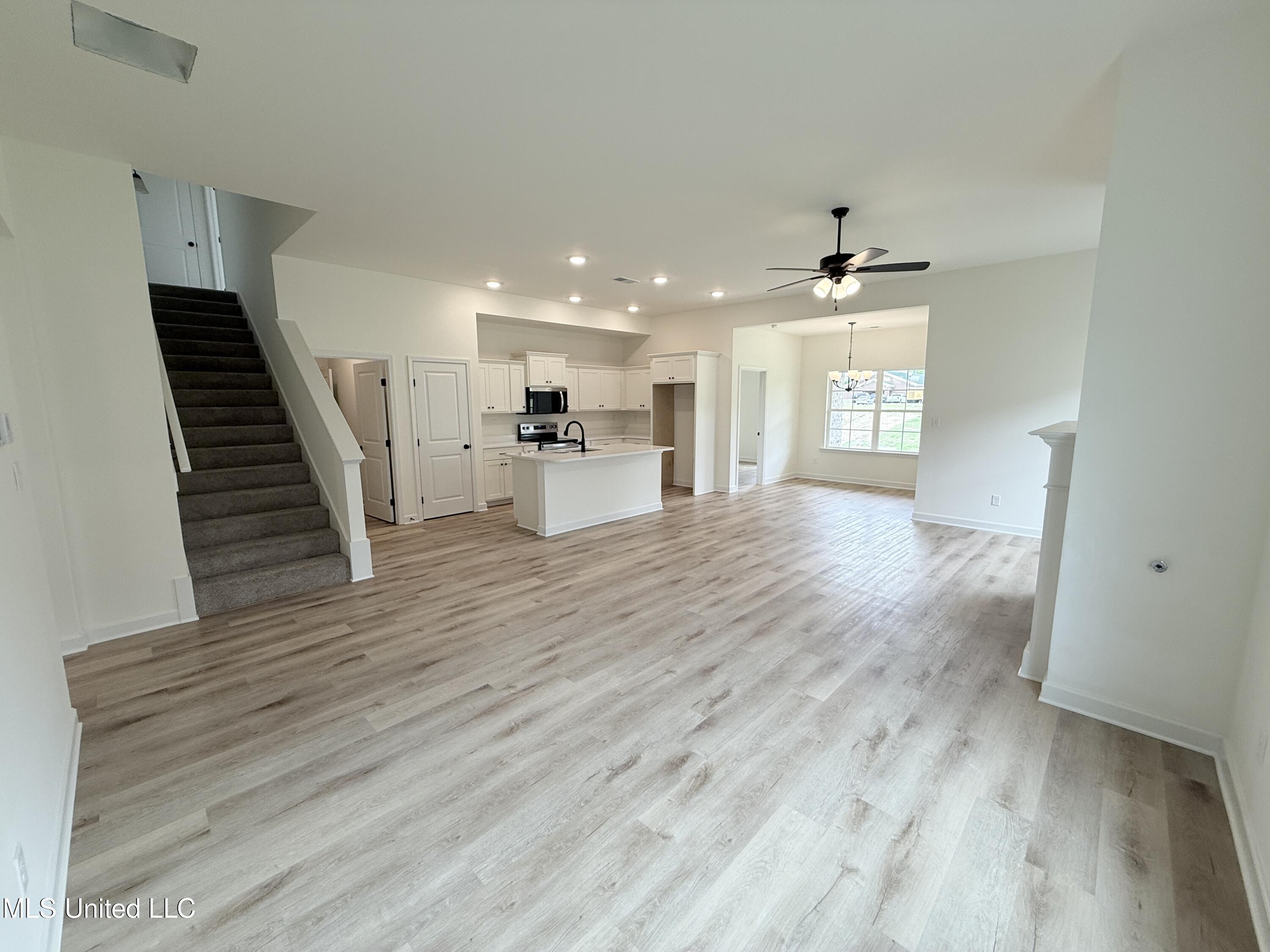 6360 Acorn Way, Walls, Mississippi image 6