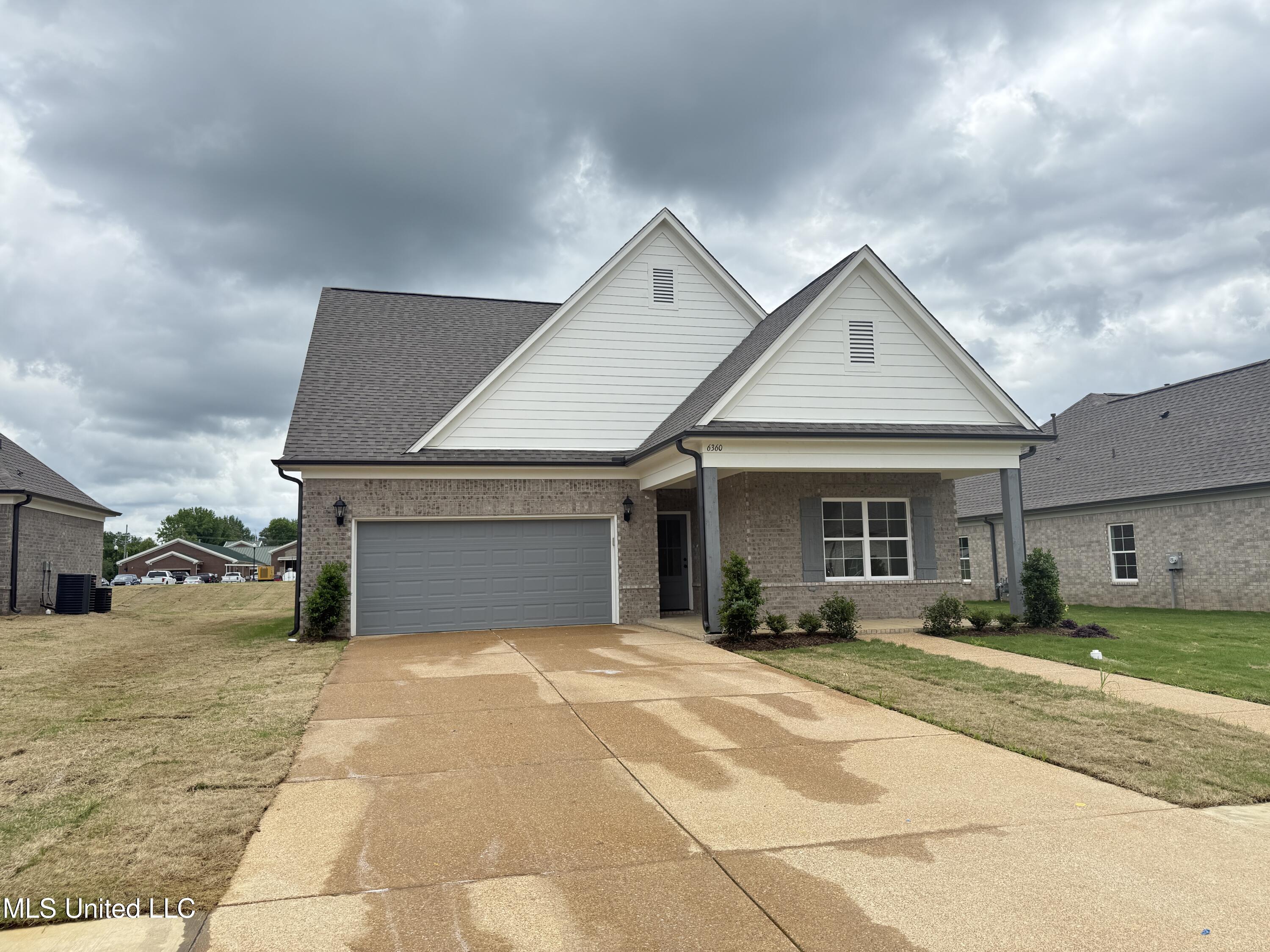 6360 Acorn Way, Walls, Mississippi image 2