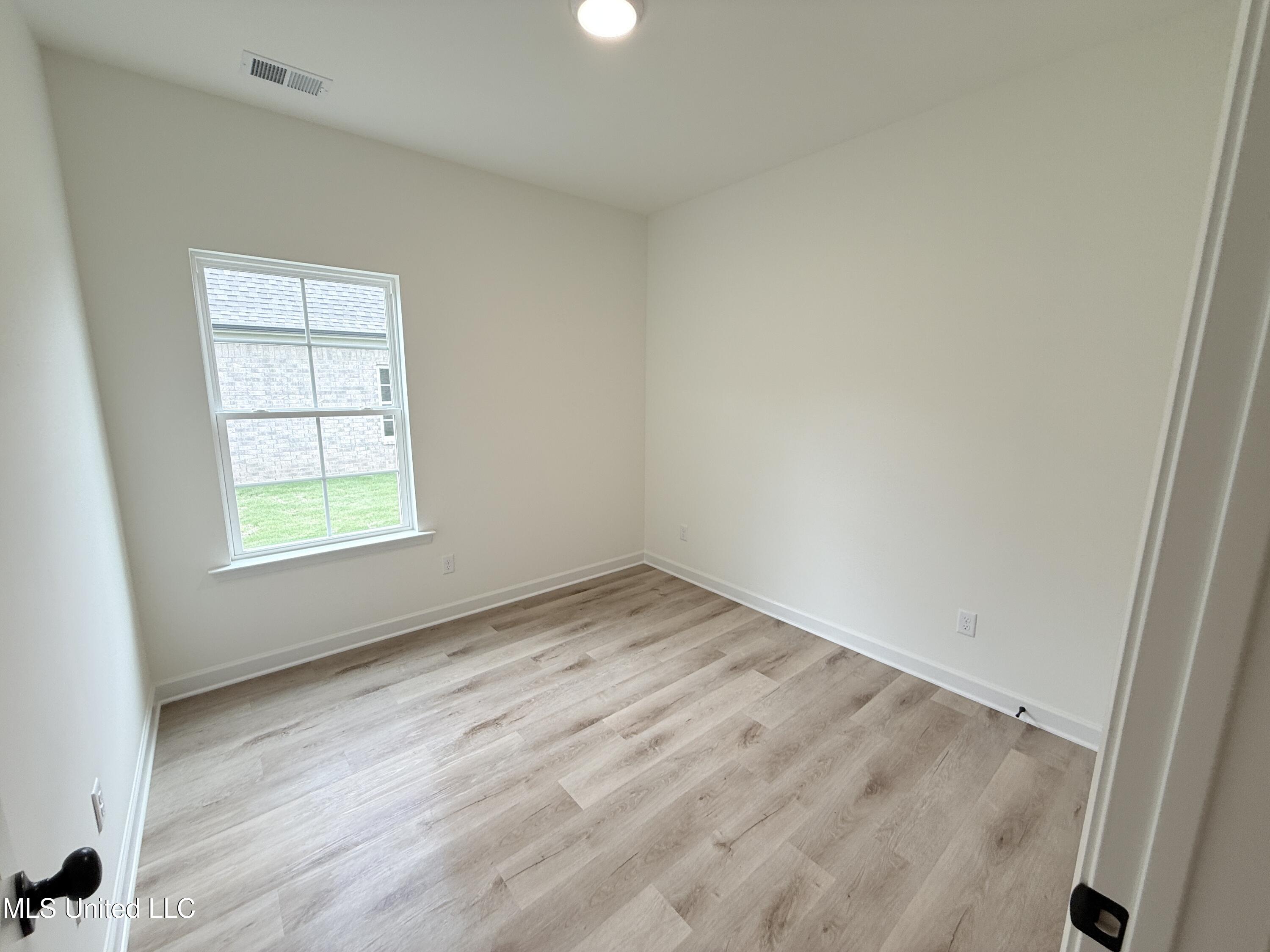 6360 Acorn Way, Walls, Mississippi image 23