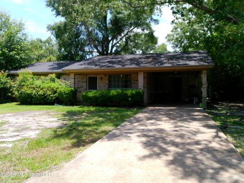 Homes For Sale - 9 Park Drive<br/> Gulfport, MS 39503