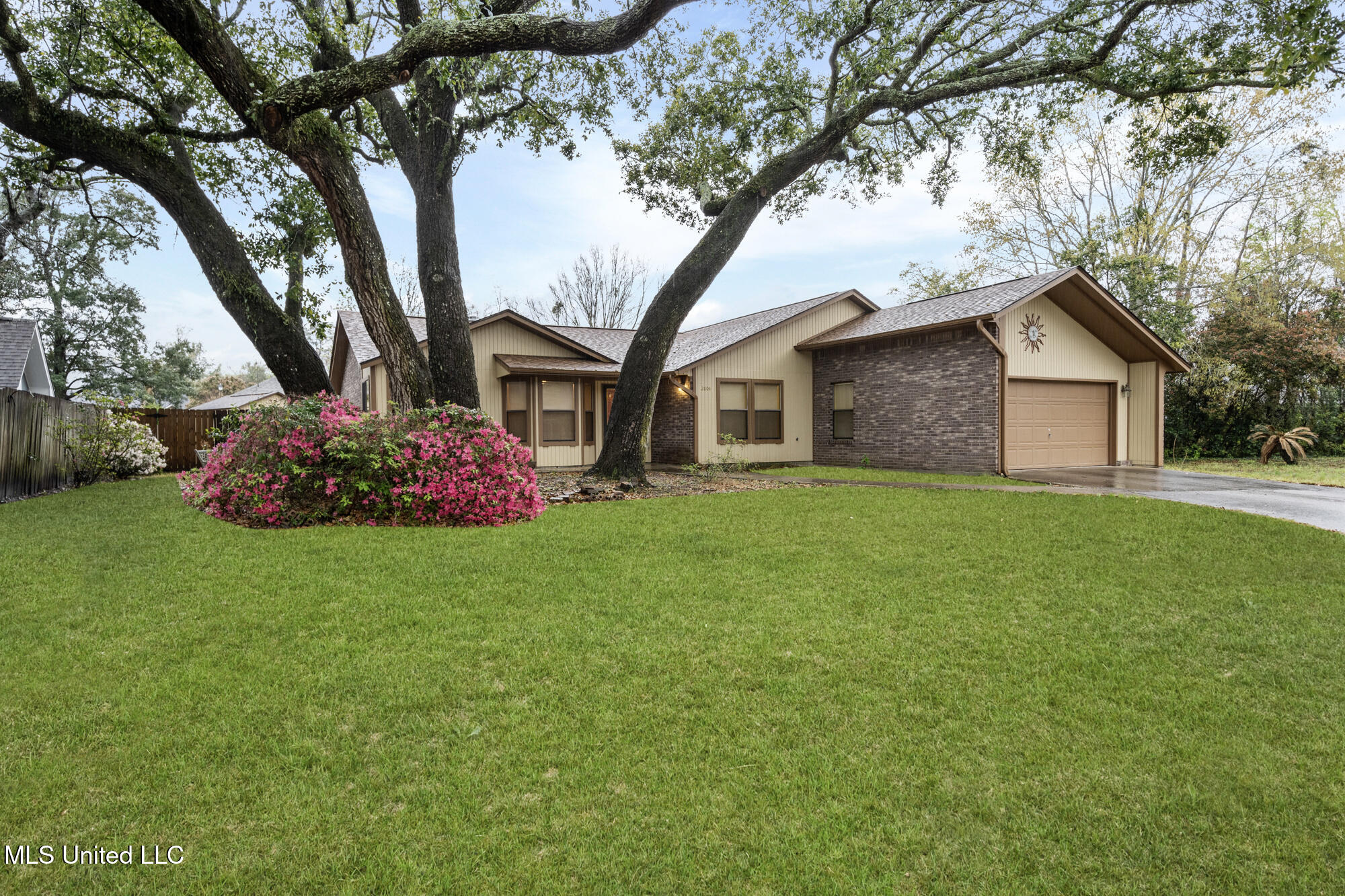 2804 Oakridge Circle, Gulfport, Mississippi image 2