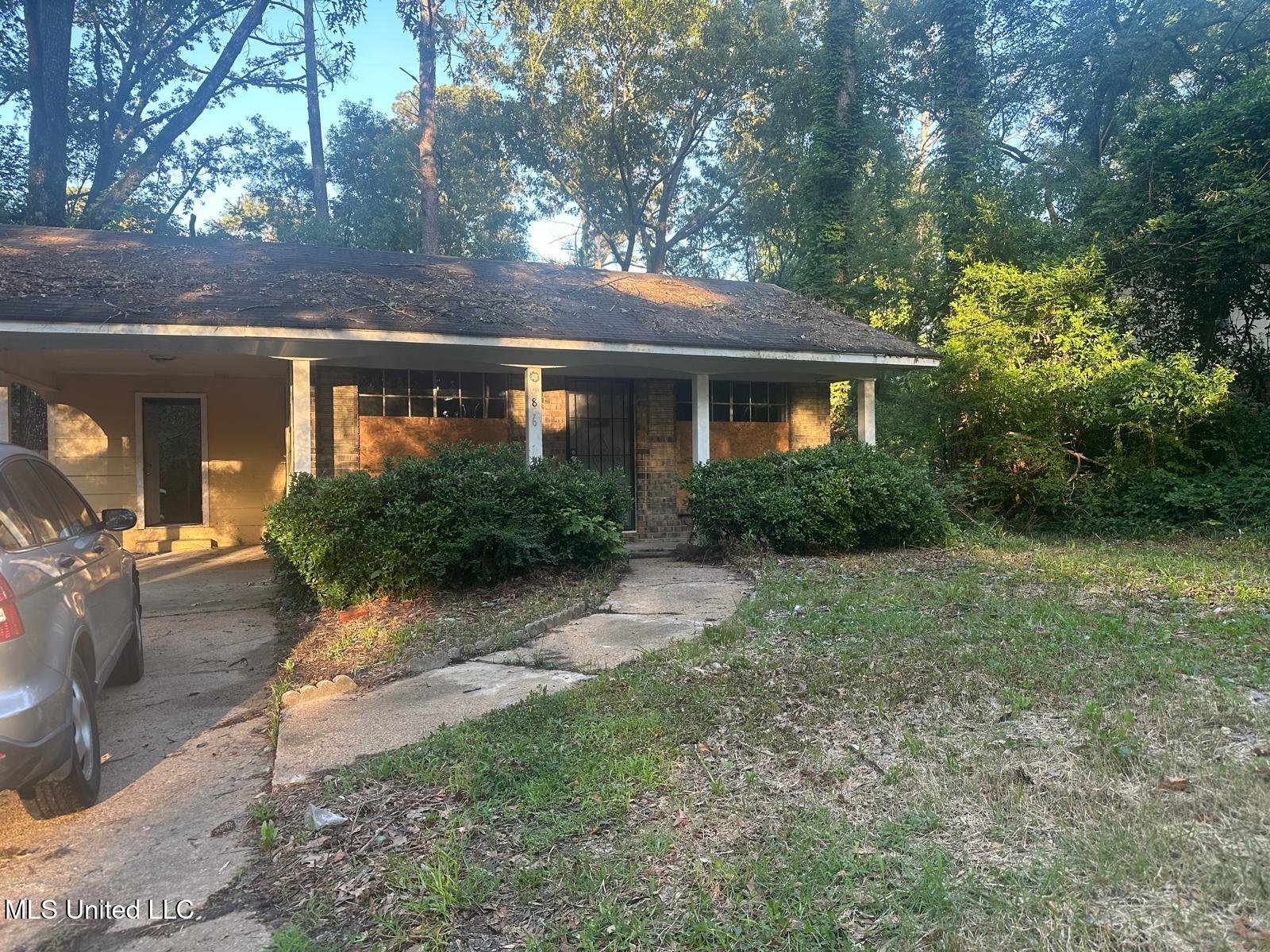 2806 Tara Road, Jackson, Mississippi image 1