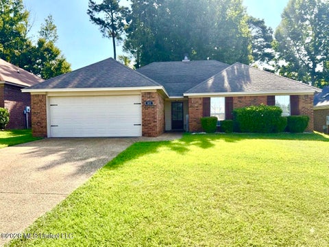 Homes For Sale - 405 Edgewater Branch Drive<br/> Rankin County, Brandon, MS 39042