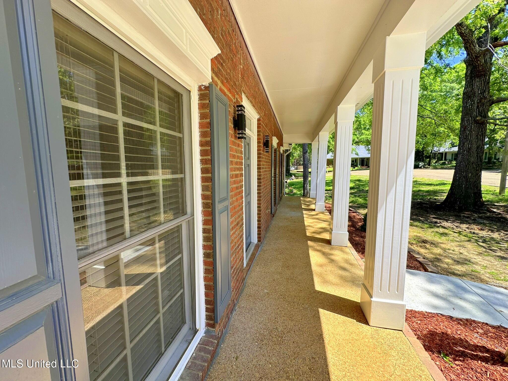 207 Aspen Court, Ridgeland, Mississippi image 3