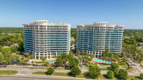 Condominium in Gulfport MS 2230 Beach Drive.jpg