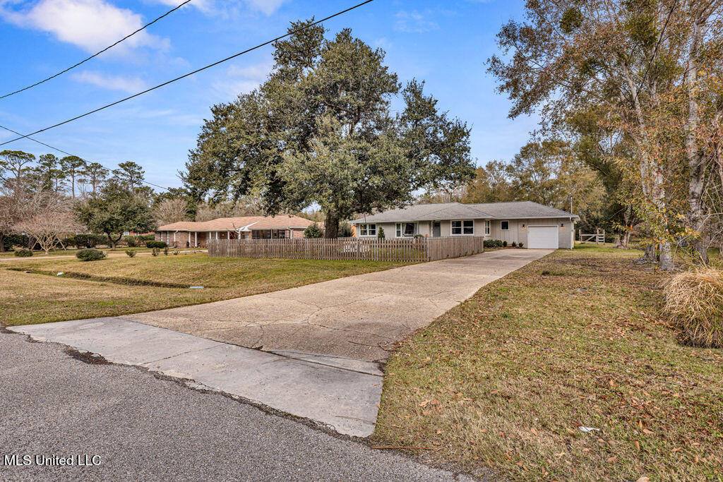 202 48th Street, Gulfport, Mississippi image 2