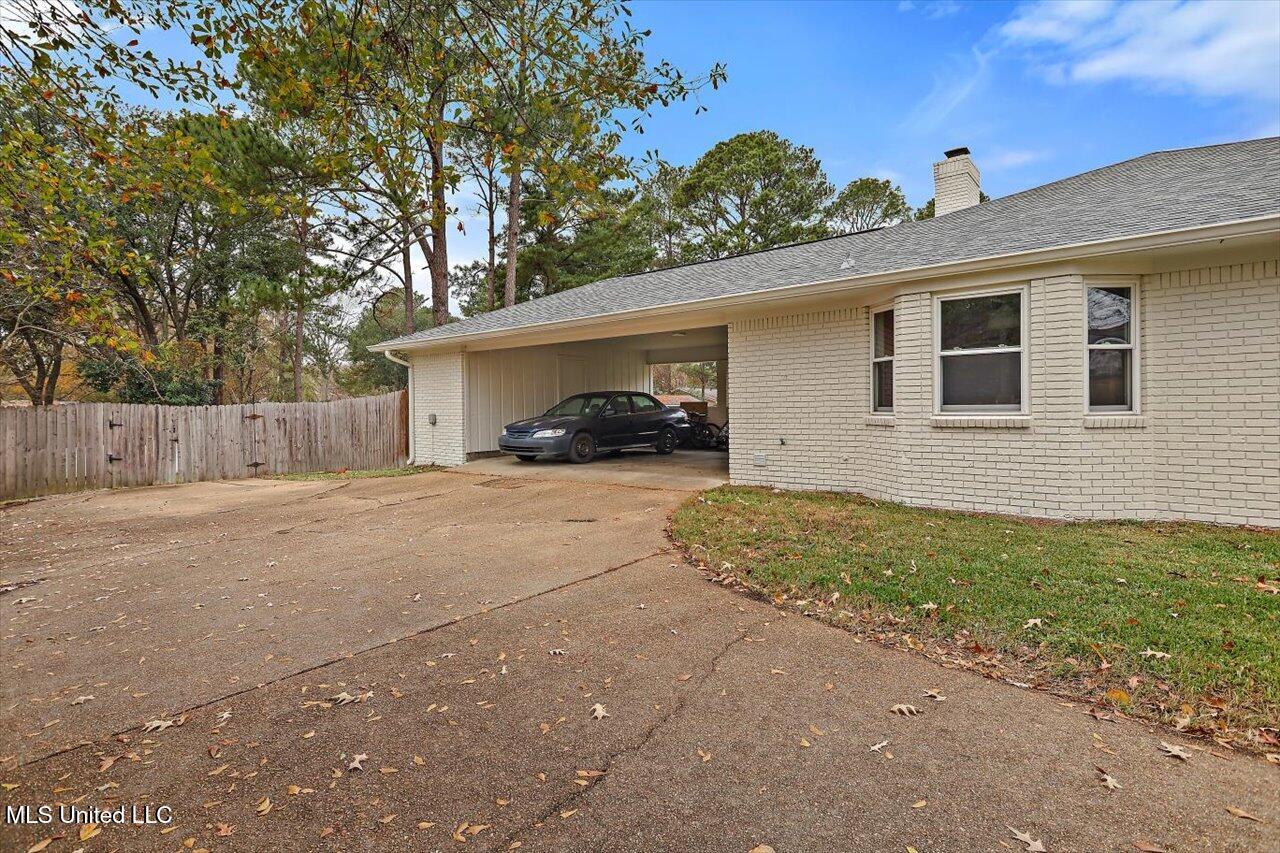 7059 Edgewater Drive, Ridgeland, Mississippi image 3