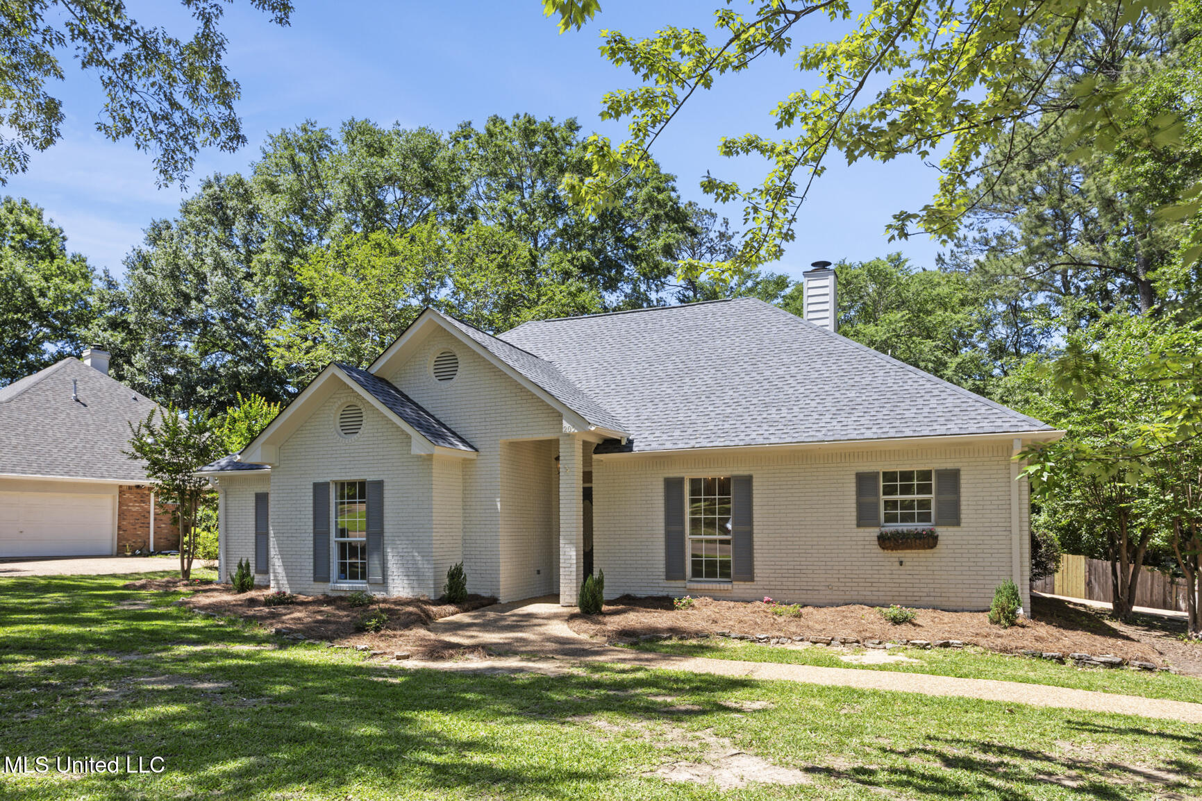 205 Woodrun Drive, Ridgeland, Mississippi image 2