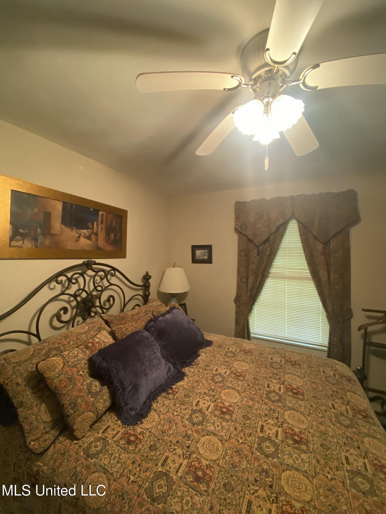 210 Colonial Circle, Jackson, Mississippi image 17