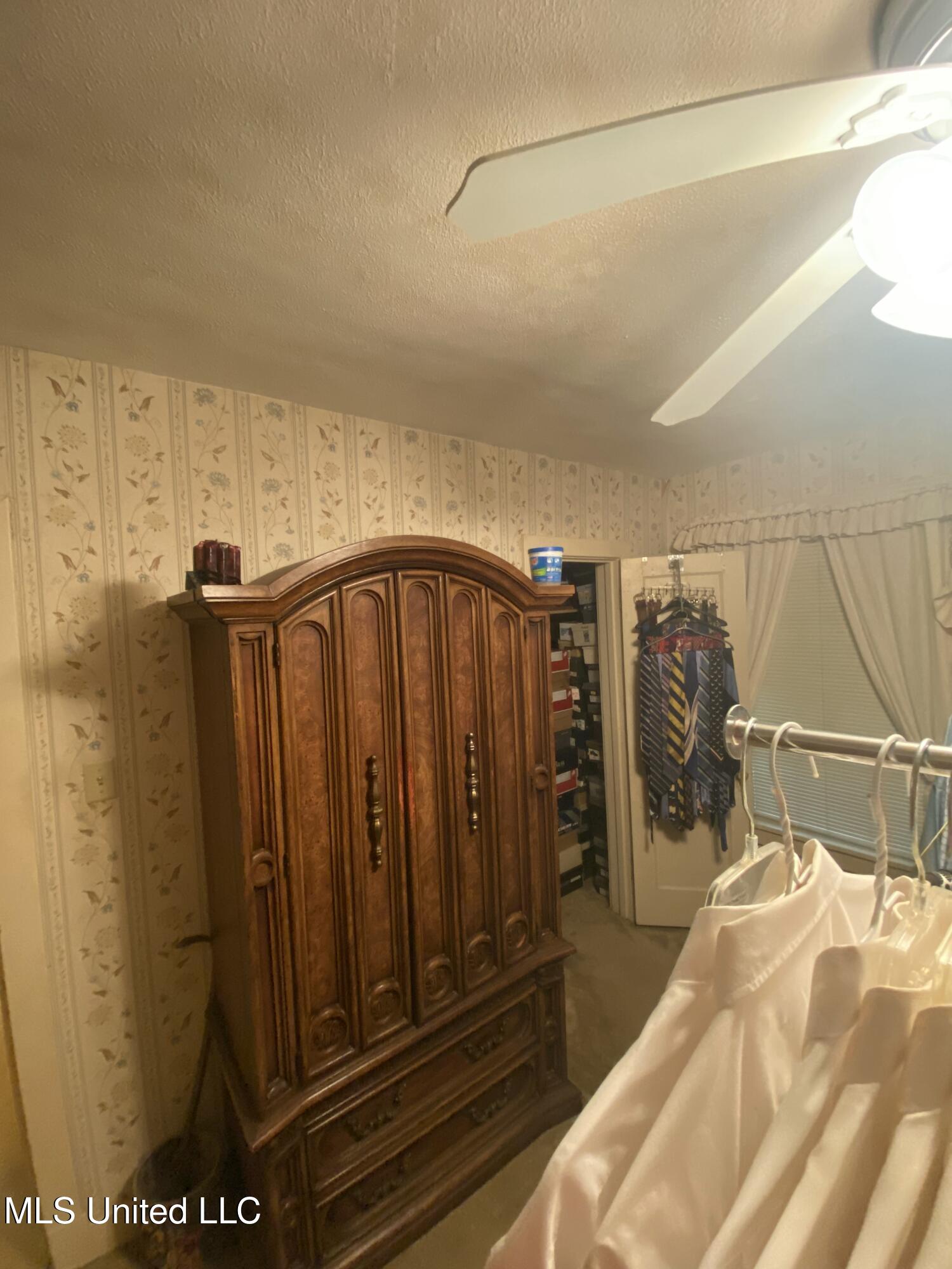 210 Colonial Circle, Jackson, Mississippi image 10